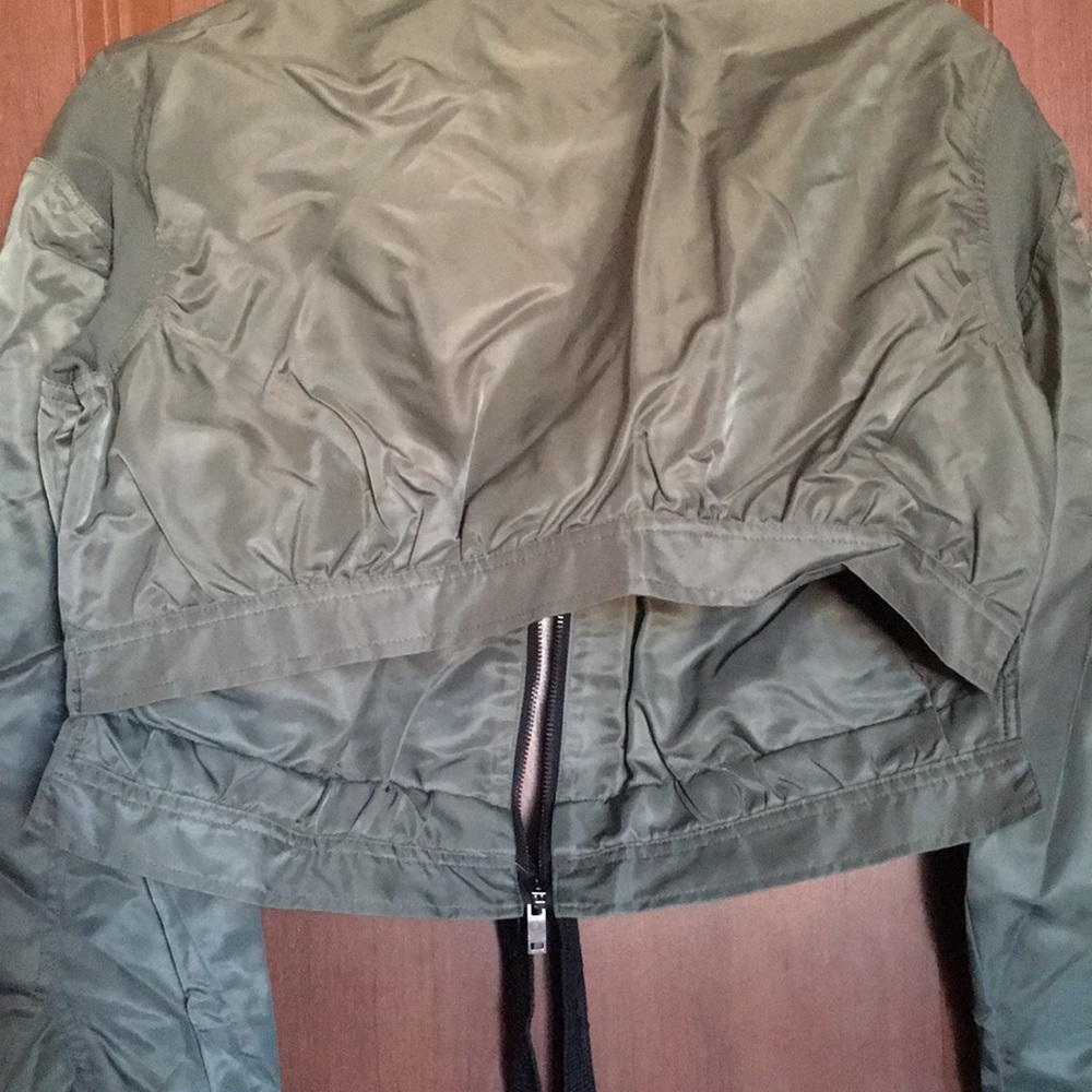 Jacket - Picture 5 of 9